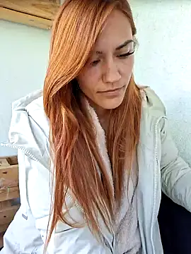 Snapshot of SlimBellaa chatting on September 23, 9:27 am SlimBellaa online show from September 23, 9:27 am