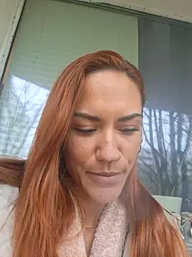 Snapshot of SlimBellaa chatting on November 11, 11:16 am SlimBellaa online show from November 11, 11:16 am