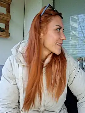 Snapshot of SlimBellaa chatting on October 26, 2:17 pm SlimBellaa online show from October 26, 2:17 pm