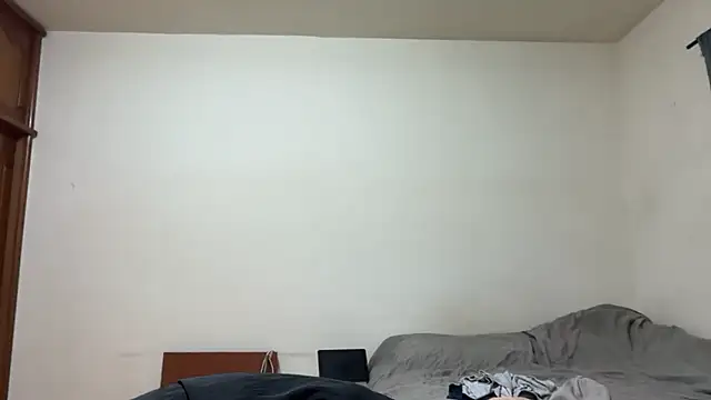 Foxfoxfox4 online show from April 18, 2:52 pm