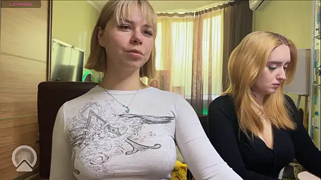 xxx sandra  online show from March 12, 2:21 pm