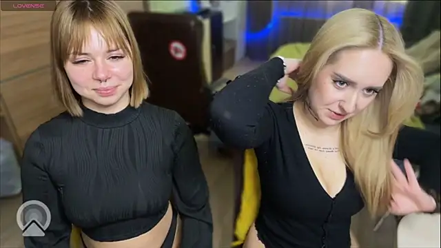 xxx sandra  online show from April 15, 1:26 pm