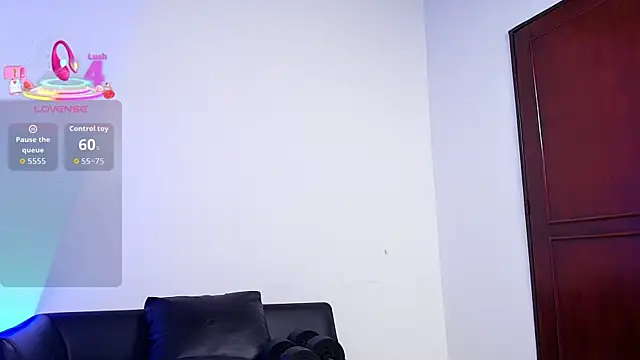 Snapshot of Troyy_lee1 chatting on July 8, 7:58 pm Troyy lee1 online show from July 8, 7:58 pm
