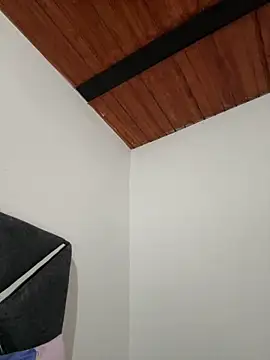 LiaCollings online show from May 1, 11:37 am