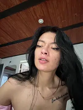 LiaCollings online show from April 1, 11:33 am