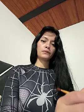 LiaCollings online show from May 18, 11:04 am