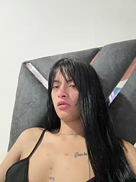 LiaCollings online show from May 13, 1:29 pm