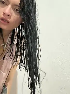 LiaCollings online show from March 10, 11:25 am