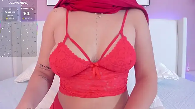  Saandy online show from April 7, 11:45 am