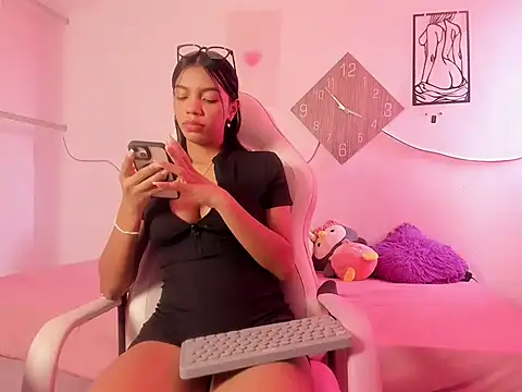 Snapshot of Valy_hot chatting on September 8, 2:49 pm Valy hot online show from September 8, 2:49 pm