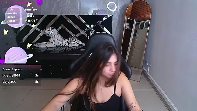 emily cooper t online show from December 13, 8:04 pm