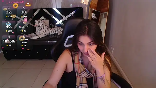 emily cooper t online show from March 2, 8:05 pm