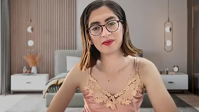 rousseblossom online show from February 5, 1:01 am