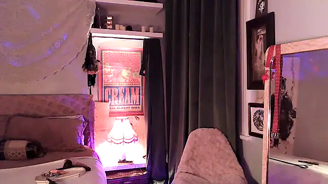 Snapshot of Sirenlucy chatting on November 14, 9:07 pm Sirenlucy online show from November 14, 9:07 pm