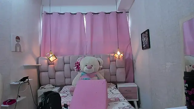 SweetMichel  online show from January 15, 1:14 pm