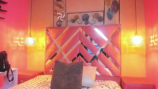 Snapshot of SweetMichel_ chatting on November 14, 1:04 pm SweetMichel online show from November 14, 1:04 pm