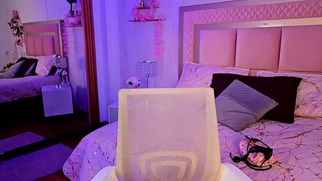 AlanaOdison online show from November 20, 9:04 pm