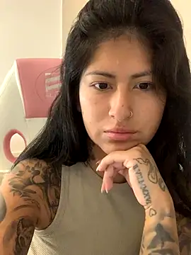 Snapshot of mrskarmaa chatting on November 8, 6:17 am mrskarmaa online show from November 8, 6:17 am