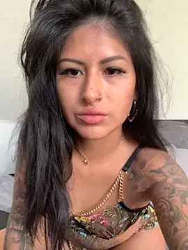 Snapshot of mrskarmaa chatting on November 2, 2:11 pm mrskarmaa online show from November 2, 2:11 pm