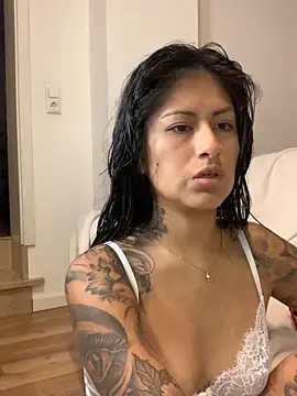 Snapshot of mrskarmaa chatting on October 24, 3:27 am mrskarmaa online show from October 24, 3:27 am