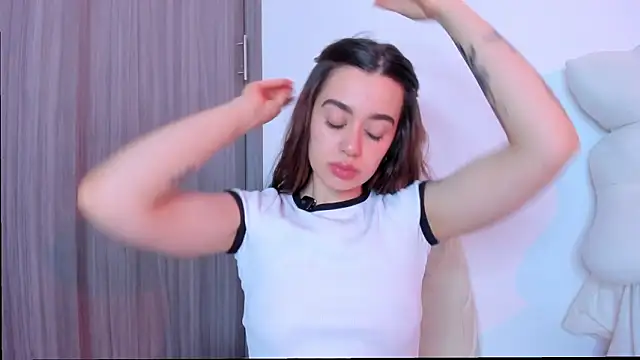 MissLana77 online show from March 5, 1:13 am