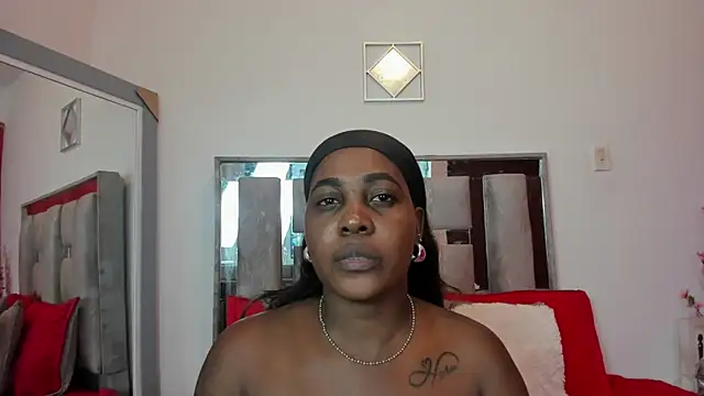 Emilly roaa online show from April 16, 7:03 pm