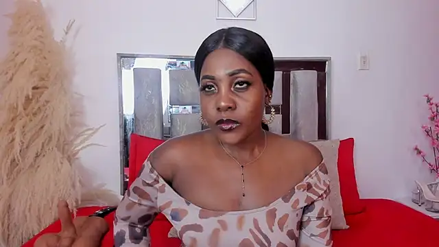 Emilly roaa online show from September 30, 7:53 pm