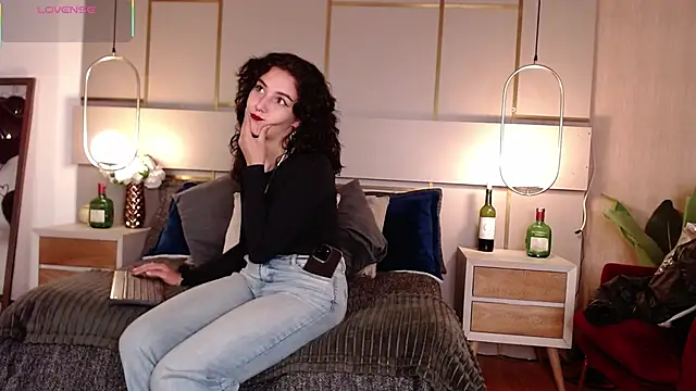 Snapshot of Lina_Montclair chatting on November 13, 7:29 pm Lina Montclair online show from November 13, 7:29 pm