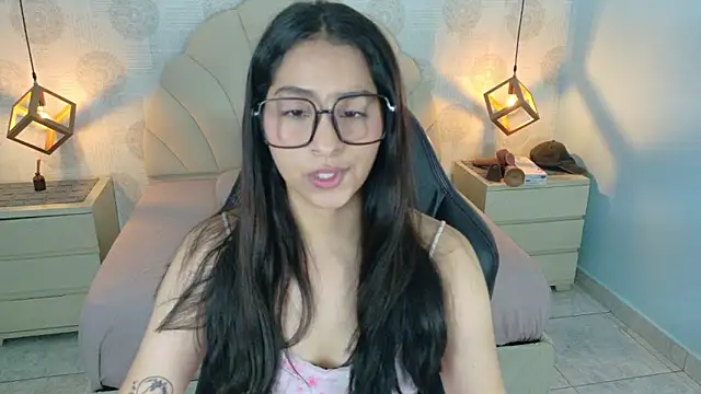 AIXATRISTA1 online show from January 5, 7:39 pm