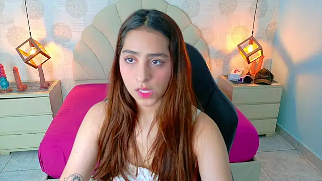 AIXATRISTA1 online show from November 28, 7:47 pm