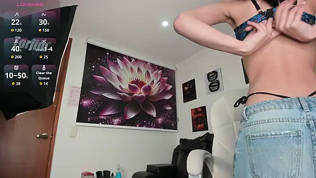 lycoris 19 online show from September 13, 8:20 pm