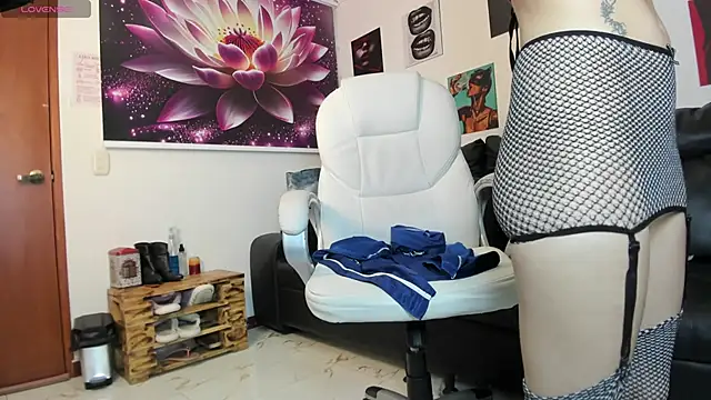 lycoris 19 online show from October 10, 8:31 pm