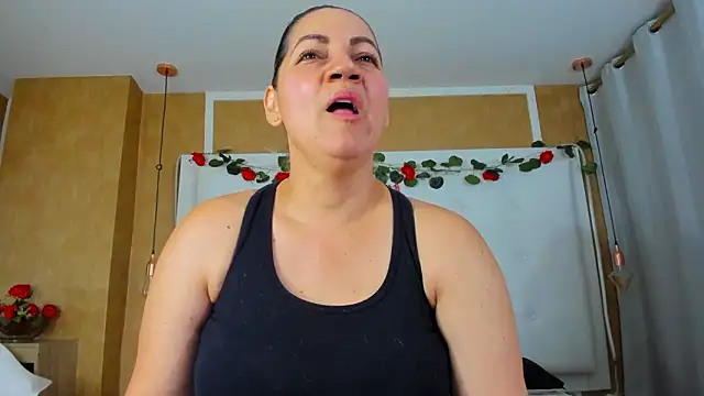 Heidy milf online show from March 16, 8:44 pm