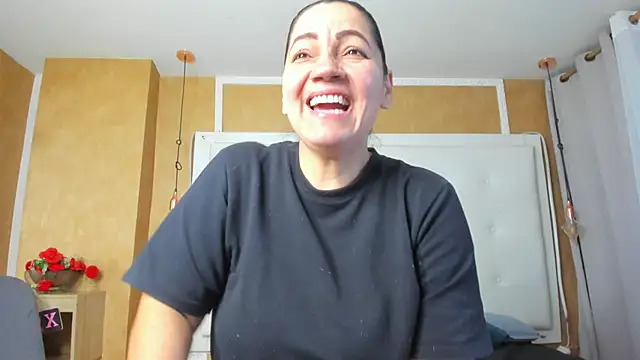 Snapshot of Heidy_milf chatting on June 30, 8:31 pm Heidy milf online show from June 30, 8:31 pm