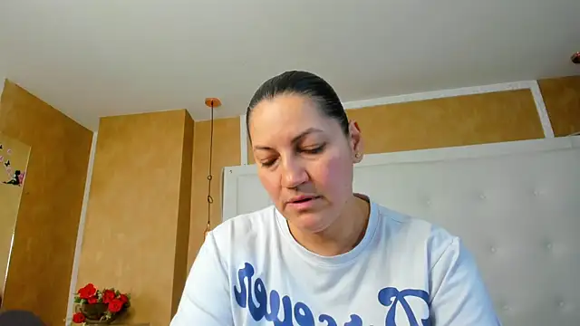 Snapshot of Heidy_milf chatting on July 13, 8:30 pm Heidy milf online show from July 13, 8:30 pm