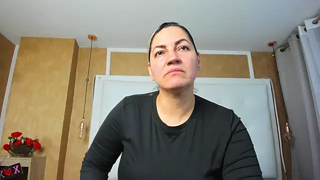 Heidy milf online show from June 10, 8:54 pm