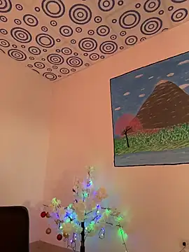 luxurykatty online show from March 27, 4:30 pm