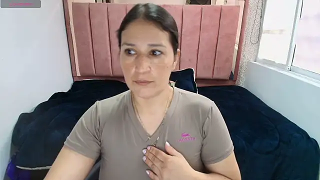 Snapshot of Barbara_fox__ chatting on May 4, 12:08 pm Barbara fox online show from May 4, 12:08 pm