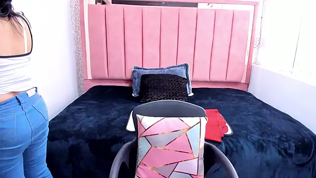 Barbara fox   online show from November 19, 12:05 pm