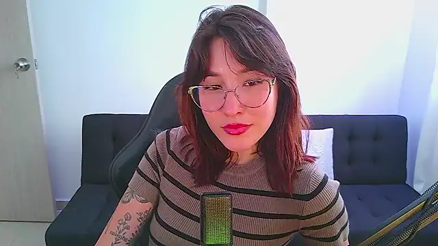 Yulienneg online show from March 14, 10:16 pm