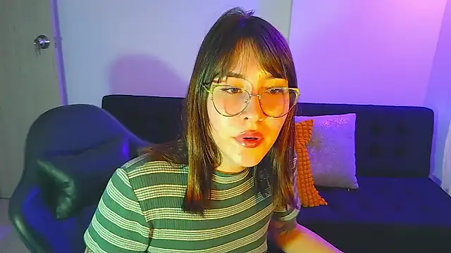 Yulienneg online show from February 28, 2:11 am