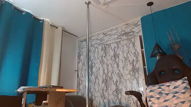 Snapshot of hanna_mooreee chatting on November 24, 6:30 pm hanna mooreee online show from November 24, 6:30 pm