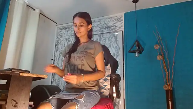 hanna mooreee online show from February 17, 7:11 pm