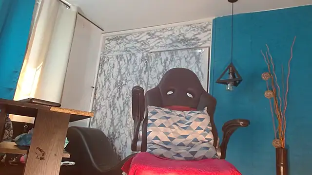 hanna mooreee online show from February 26, 7:03 pm