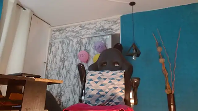 hanna mooreee online show from April 10, 7:21 pm