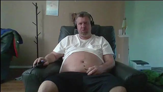 Single White Male online show from May 4, 11:46 am