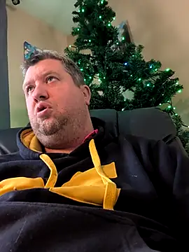 Snapshot of Single_White_Male chatting on November 30, 4:08 pm Single White Male online show from November 30, 4:08 pm