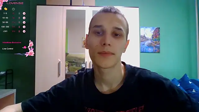 your   honeyy online show from April 4, 8:32 am