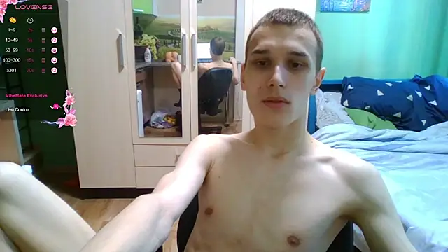 your   honeyy online show from April 11, 7:05 am