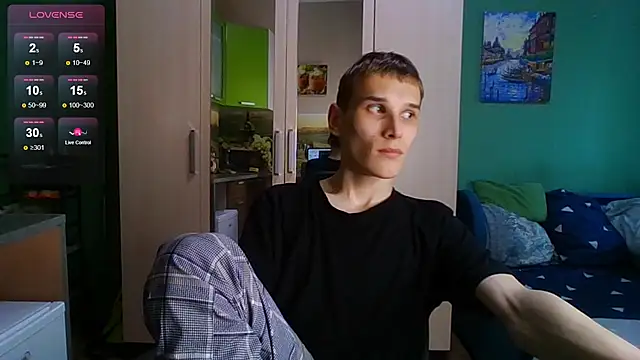 Snapshot of your___honeyy chatting on June 27, 12:11 pm your honeyy online show from June 27, 12:11 pm